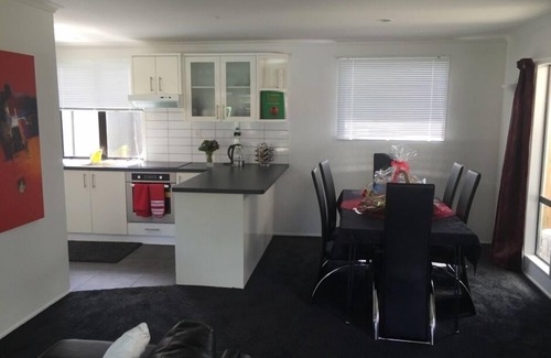 Hastings Condominio | Hawkes Bay Getaway en Wine Country