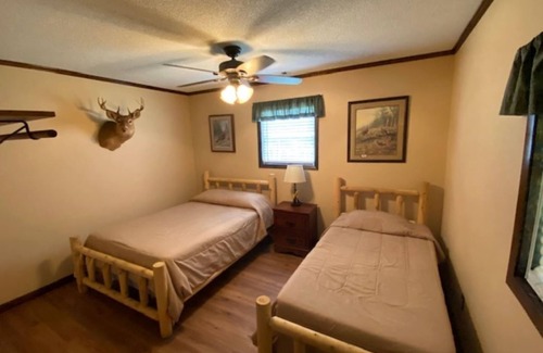 Eufaula Cabina | Hawkins Ridge Lodge - Disfrute de la Southern Comfort vivir con un lago privado