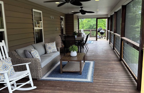 Clarkson Casa | Hawk’s Pointe-NEWLY REMODELED-Waterfront-Hot tub-Luxury and peaceful