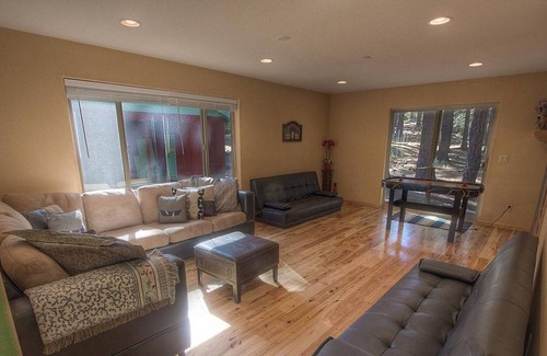North Upper Truckee Casa | Hawks View Hideaway by Lake Tahoe Accommodations