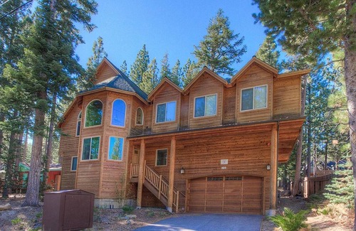 North Upper Truckee Casa | Hawks View Hideaway by Lake Tahoe Accommodations