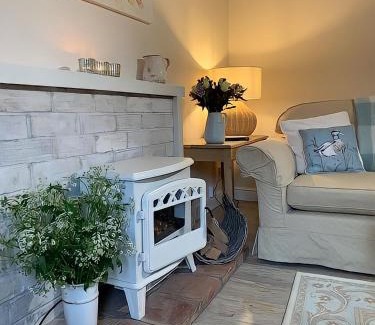 Louth Casa | Hawthorn Cottage at Waingrove Farm