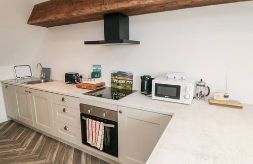 Hackness Cabaña | HAWTHORN COTTAGE, pet friendly, character holiday cottage in Scalby