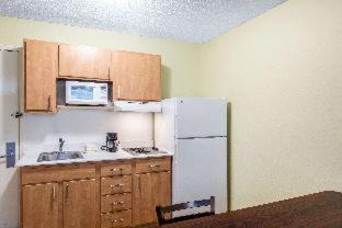 Lewisville Hotel | Hawthorn Extended Stay by Wyndham Lewisville