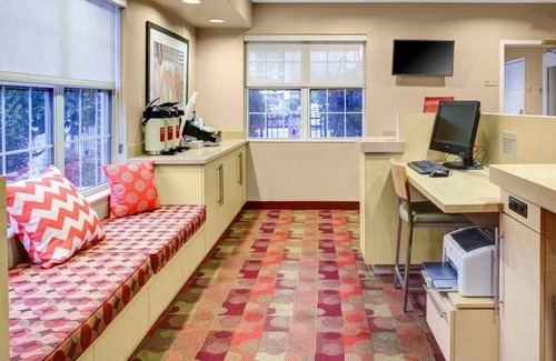 Landen Hotel | Hawthorn Extended Stay by Wyndham Cincinnati NE/Mason