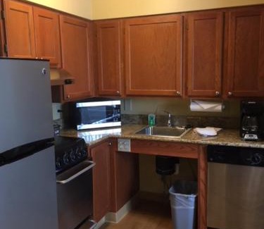 Landen Hotel | Hawthorn Extended Stay by Wyndham Cincinnati NE Mason