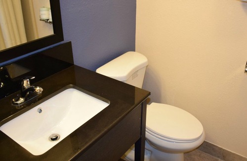 St. Andrews Hotel | Hawthorn Suites by Wyndham Columbia
