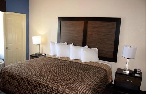 St. Andrews Hotel | Hawthorn Suites by Wyndham Columbia