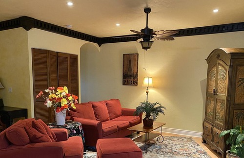 Hawthorne Cabaña | Hawthorne-Blue Lake Cottage-Lakefront-Kayaks, Canoa, JonBoat, Peddleboat incluido