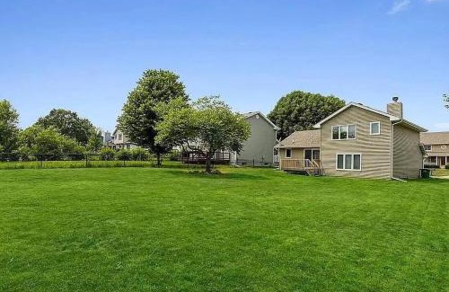 West Des Moines Casa | Hawthorne Hideaway