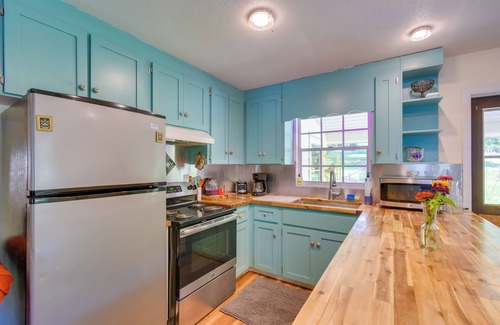 Hawthorne Casa | Hawthorne Retreat w/ Casita + Lake Winnott Access!