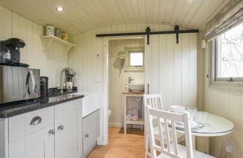 Nordley Casa | Hay And Hedgerow Glamping
