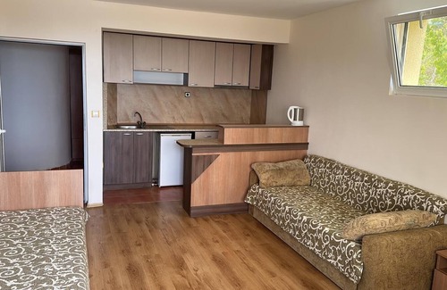 Primorski Hotel | Hayat Hotel Ltd