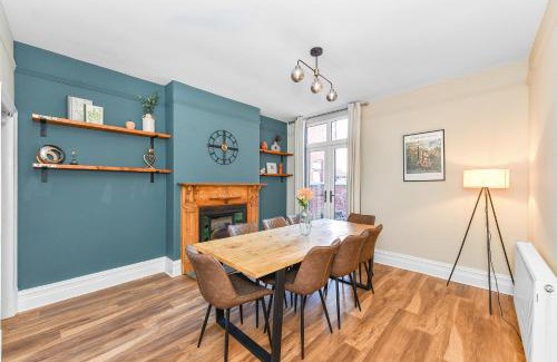 Nottingham Casa | Haydn House Luxurious Retreat - 4 bedroom, 10 guest max, Perfect home away from home