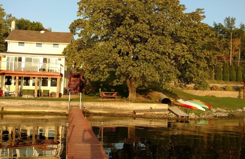Livonia Center Casa | Hayes Hideaway, 'The PERFECT Lakeside Getaway'