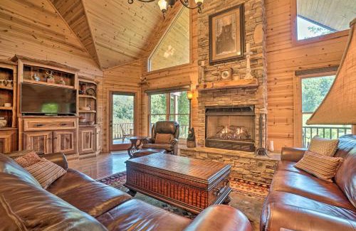 Hayesville Casa | Hayesville Cabin with Game Room and Mtn Views!