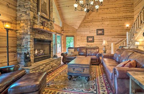Hayesville Casa | Hayesville Cabin with Game Room and Mtn Views!