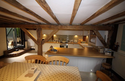 Faversham Casa | Hayloft Cottage - granero histórico que ofrece acceso a la impresionante piscina cubierta