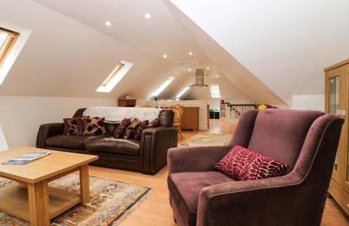 Old Deer Casa | Hayloft