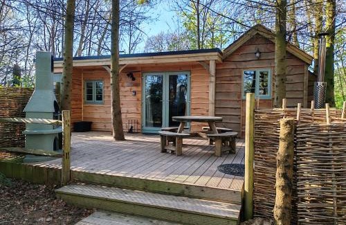 Hythe Cabina | Hayne Barn Estate - 6 Luxury Lodges with private hot-tubs- 1 studio-loft without hot-tub