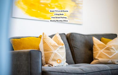 Murthill Apartamento | Haywood by CENTRAL SERVICED APARTMENTS - 2 Bedroom - Short & Long Term Stays - Fast Wi-Fi - FREE Street Parking - Sleeps 4 - 2 x King Beds - Smart TVs in All Rooms - Modern - Weekly & Monthly Offers - Trade Stays - Close to A90 - CENTRAL SHORT LETS DUNDEE