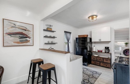 Hazel Park Casa | Hazel Park Comfy Cottage