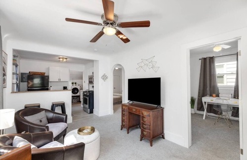 Hazel Park Casa | Hazel Park Comfy Cottage