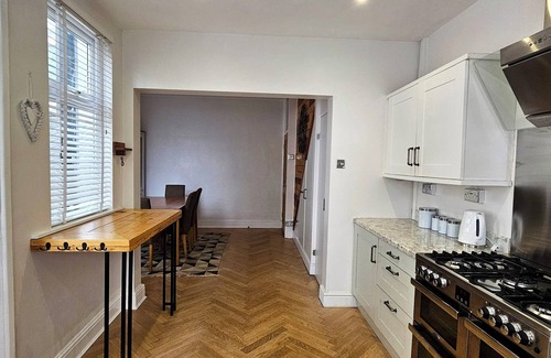 Penylan Casa | Hazelhurst by Switchback Stays