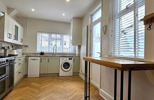 Penylan Casa | Hazelhurst by Switchback Stays