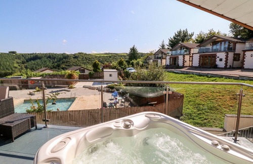 Kingswear Cabaña | Hazelwood Lodge