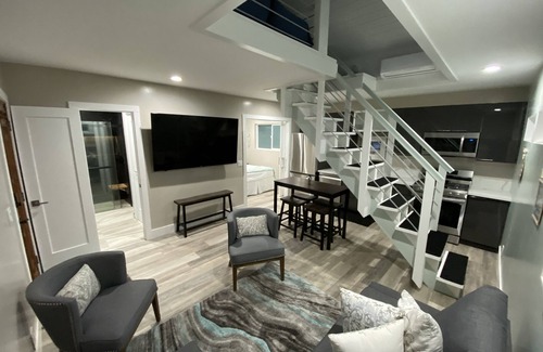 Huntington Beach Cabaña | HB Hideaway · 2 Mi to Beach · 60+ Day Savings · Ideal for Snowbirds & WFH!