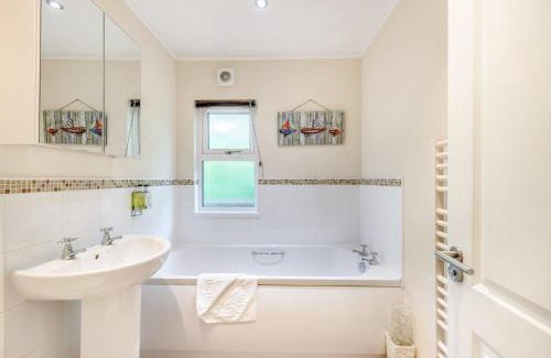 Narberth Casa | HB Hornbeam Lodge 04
