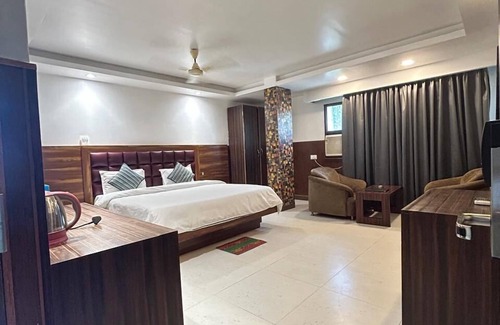 Deoghar Hotel | Hotel Rajkamal