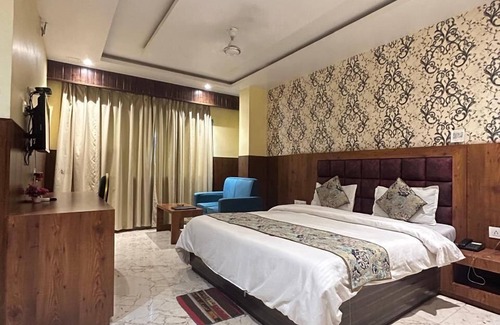 Deoghar Hotel | Hotel Rajkamal