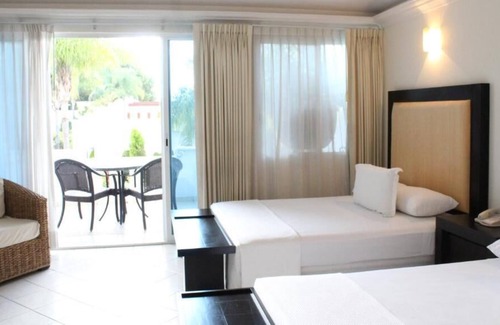 Central Cuernavaca Hotel | Hc Hotel Canarios Resort & Spa