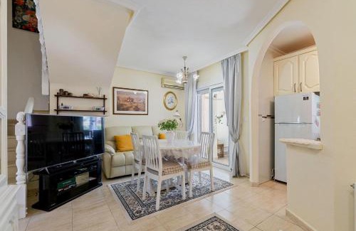 San Miguel de Salinas Casa | HE Euphoria
