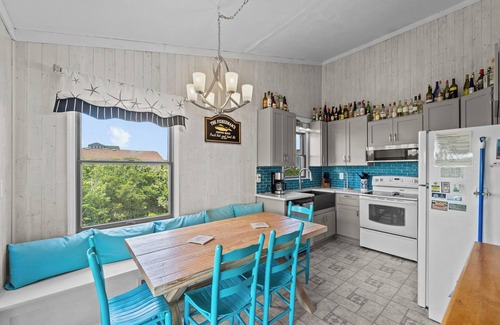 South Nags Head Casa | Head for the beach and settle into Migration!