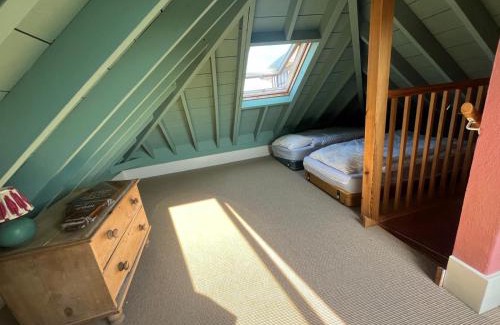 Harlyn Casa | Headlands- Stylish Oceanfront Property on Harlyn Bay