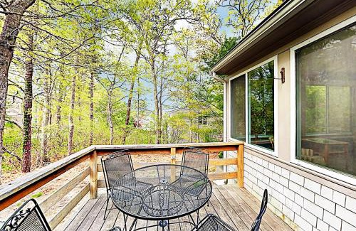 Harwich Casa | Headwater Hideaway