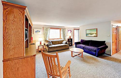 Harwich Casa | Headwater Hideaway
