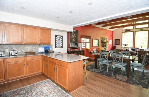 Berkeley Springs Casa | Healing House - Healing Escape