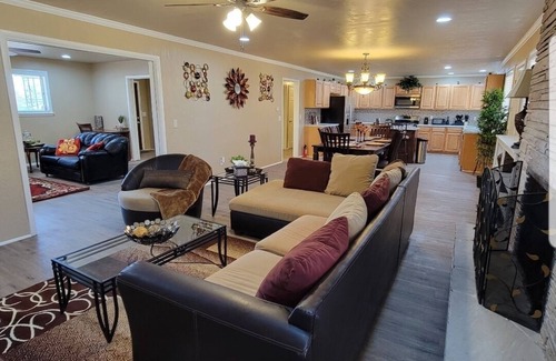 Oklahoma City Casa | Heart of Adventure District*Mins to Remington*USA Softball Complex*Zoo