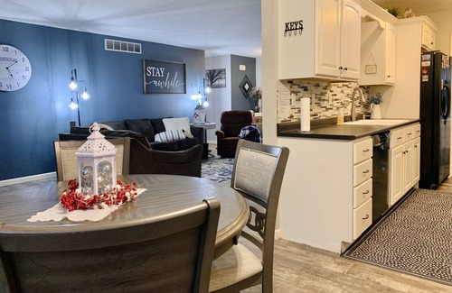 Shipshewana Casa | Heart of Amish Town | Quiet | Private Backyard |