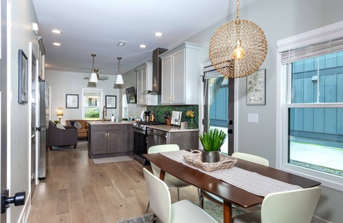 Brevard Cabaña | Heart of Brevard Hideaway - Walk/Bike to Downtown!