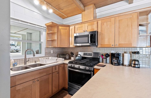 Capitola Casa | Heart of Capitola Vacation Rental