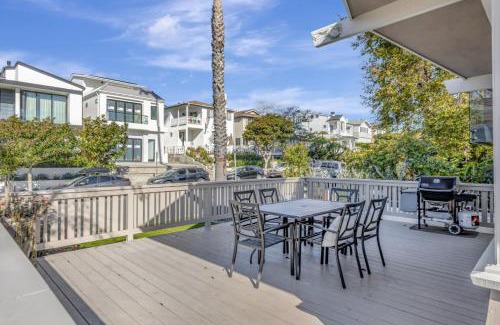 Corona del Mar Casa | Heart of Corona Del Mar 10 minute walk to beach steps to downtown