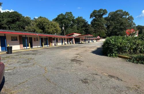 Dadeville Hotel | Heart of Dixie by Townhouse Dadeville AL HWY 280