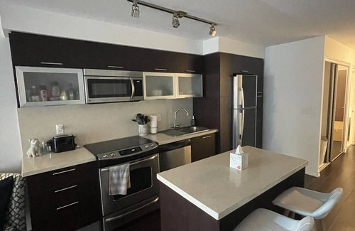 Bay Street Corridor Condominio | Heart Of Downtown 1BR/2BA