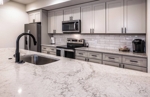 Casper Apartamento | Heart of Downtown Casper Steps From Dining, Night Life & David Street Station