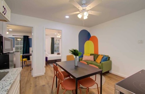 Greater East End Apartamento | Heart of Houston - 2-BD/1-BA with Grill